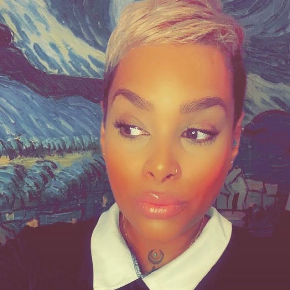 Meet your Posher, Yadira